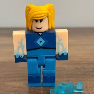 ROBLOX Heroes Of Robloxia TESSLA Girl Figure Toy Bond Hair Blue Outfit Jazwares